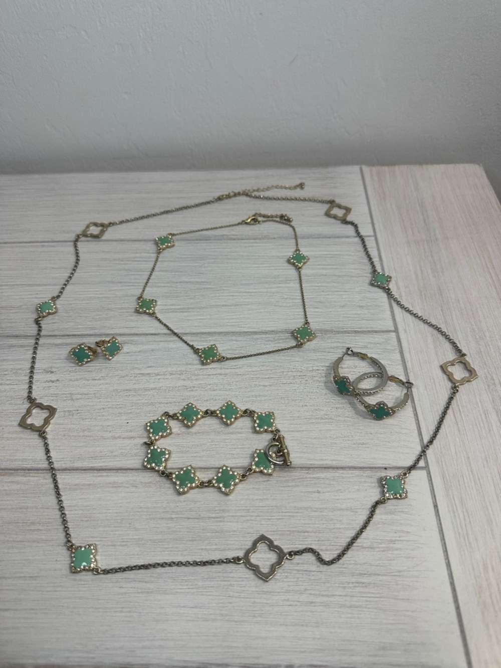 Gold-Tone Green Stone Jewelry Set - Necklace Bracelet Earrings